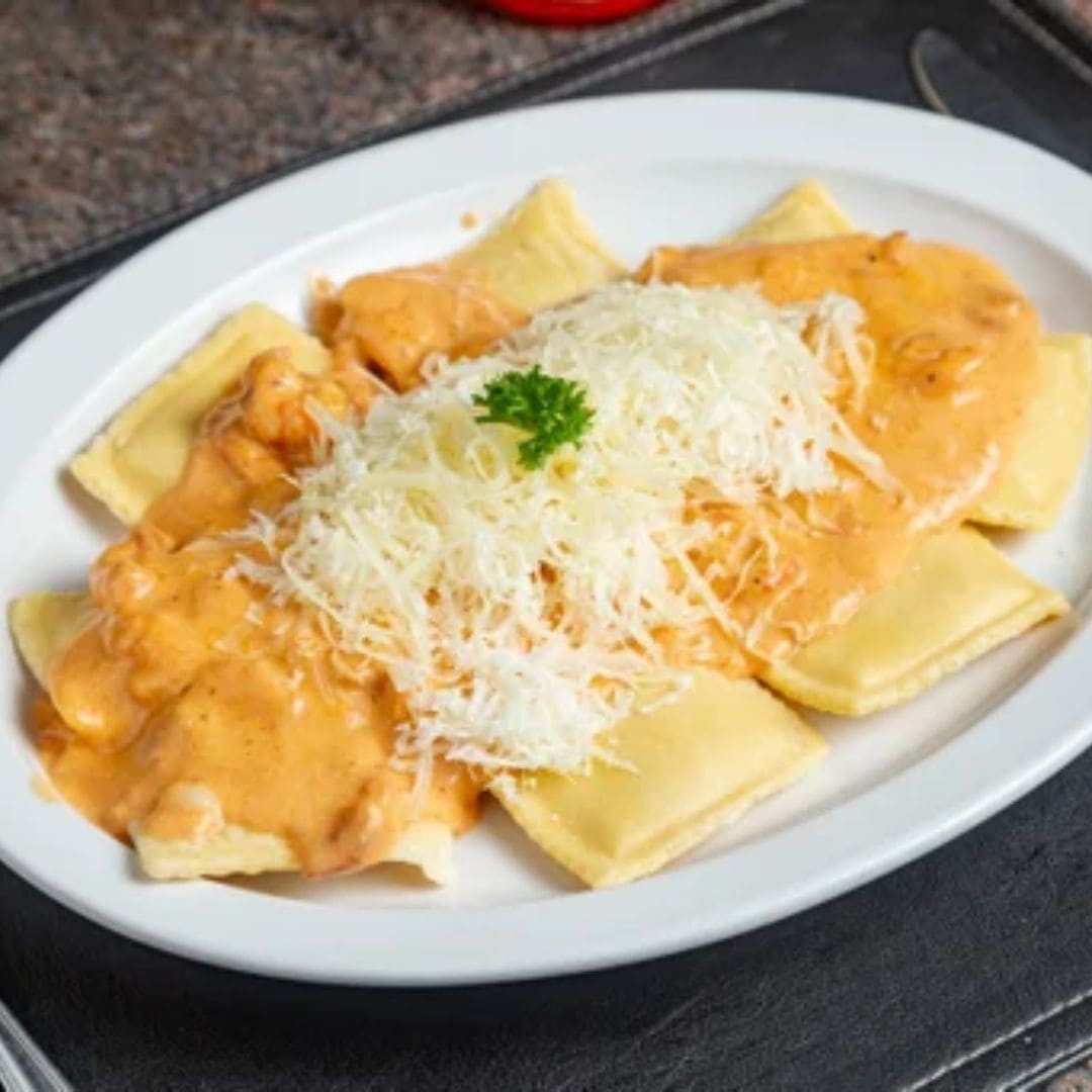 Panzotti Salmón Salsa de Camarón